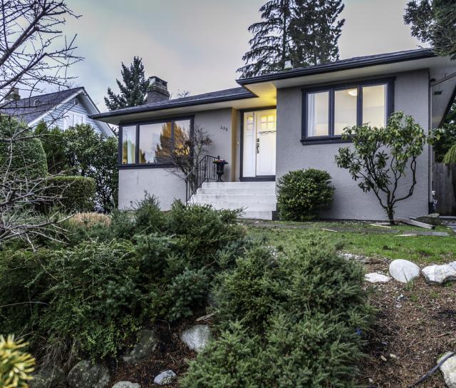 438 E 17th Street, Central Lonsdale, North Vancouver 2